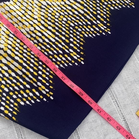 ILE New York yellow and navy shift dress with flared sleeves. - Picture 14 of 14